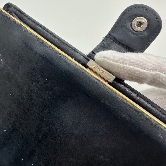 Chanel Large Pebbled leather wallet - Picture 11 of 14